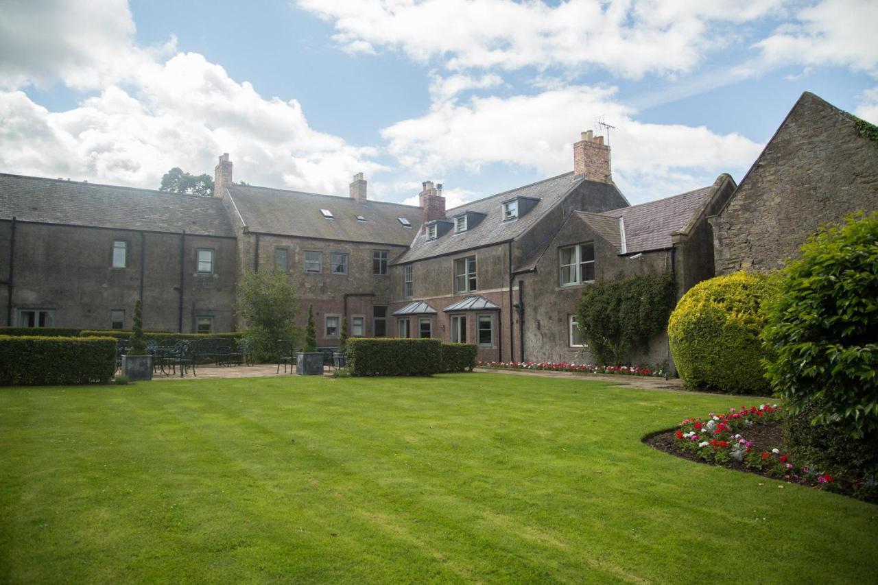 Collingwood Arms Hotel Cornhill on Tweed ภายนอก รูปภาพ