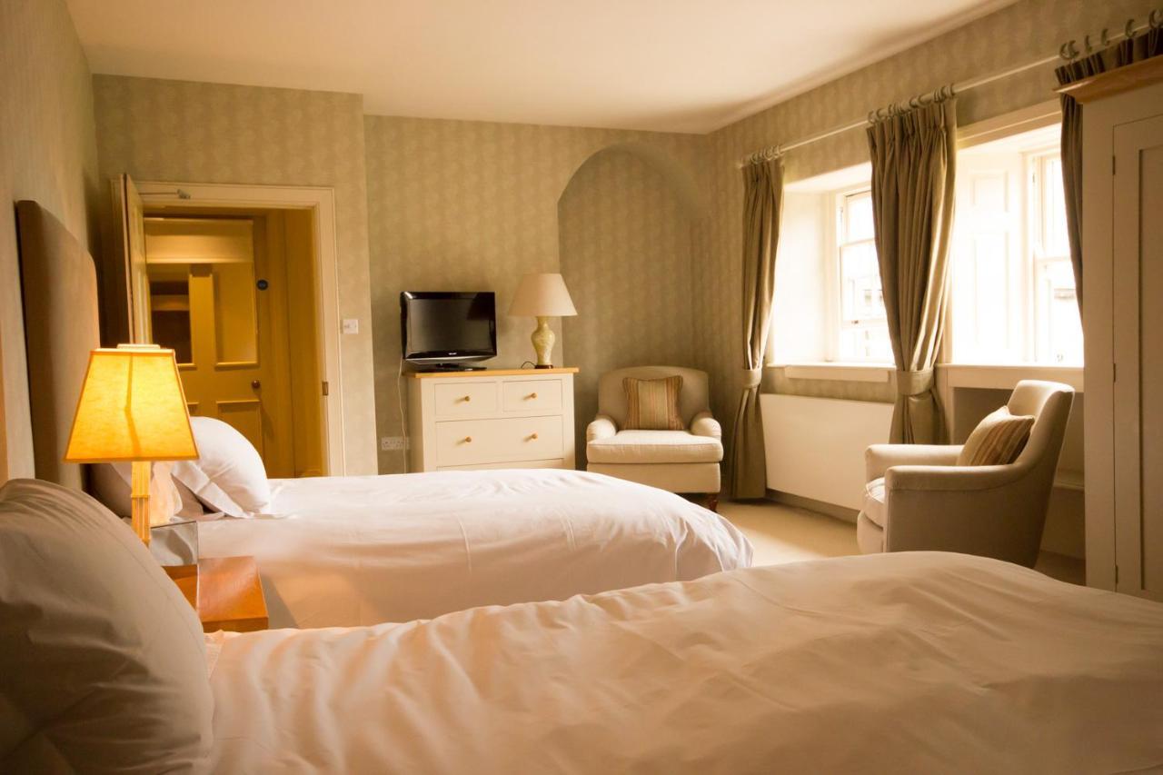 Collingwood Arms Hotel Cornhill on Tweed ภายนอก รูปภาพ