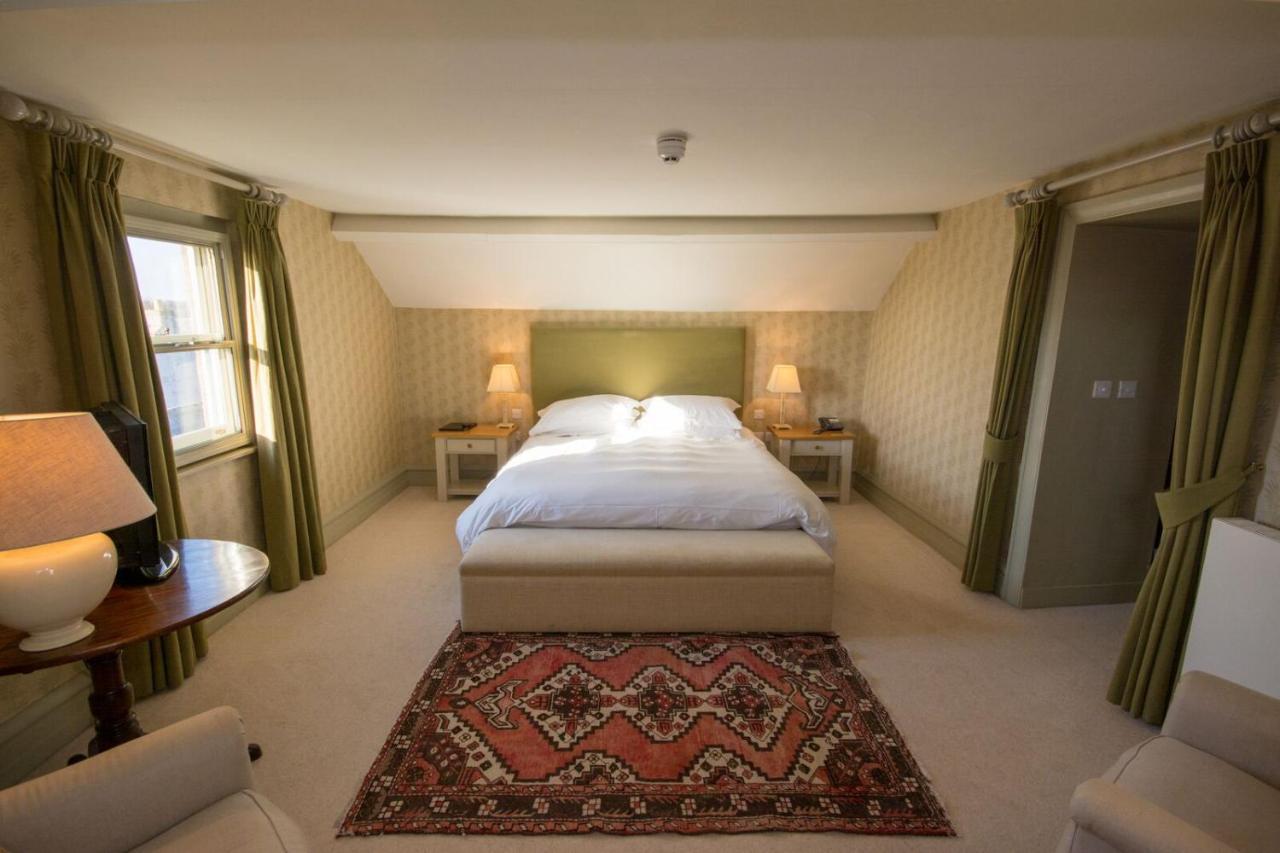 Collingwood Arms Hotel Cornhill on Tweed ภายนอก รูปภาพ