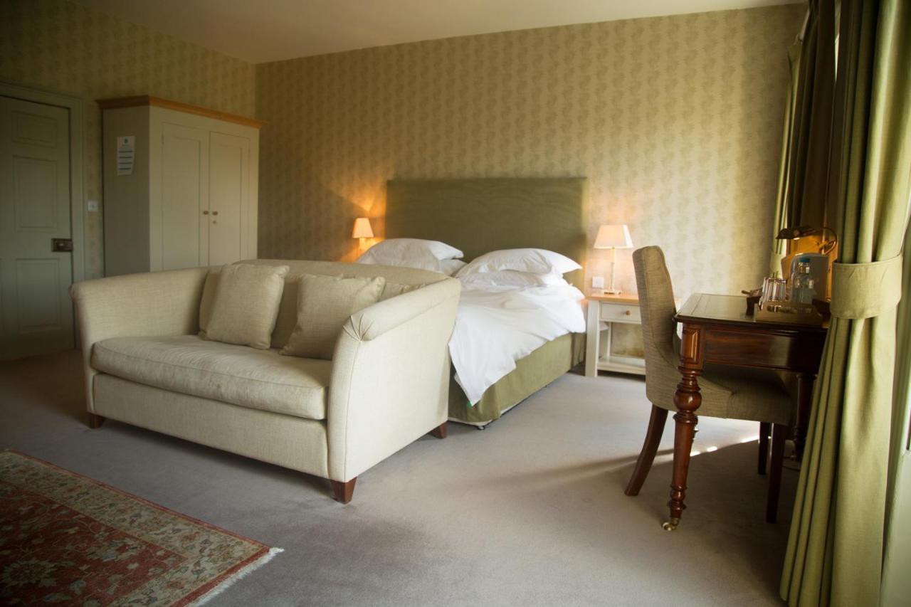 Collingwood Arms Hotel Cornhill on Tweed ภายนอก รูปภาพ