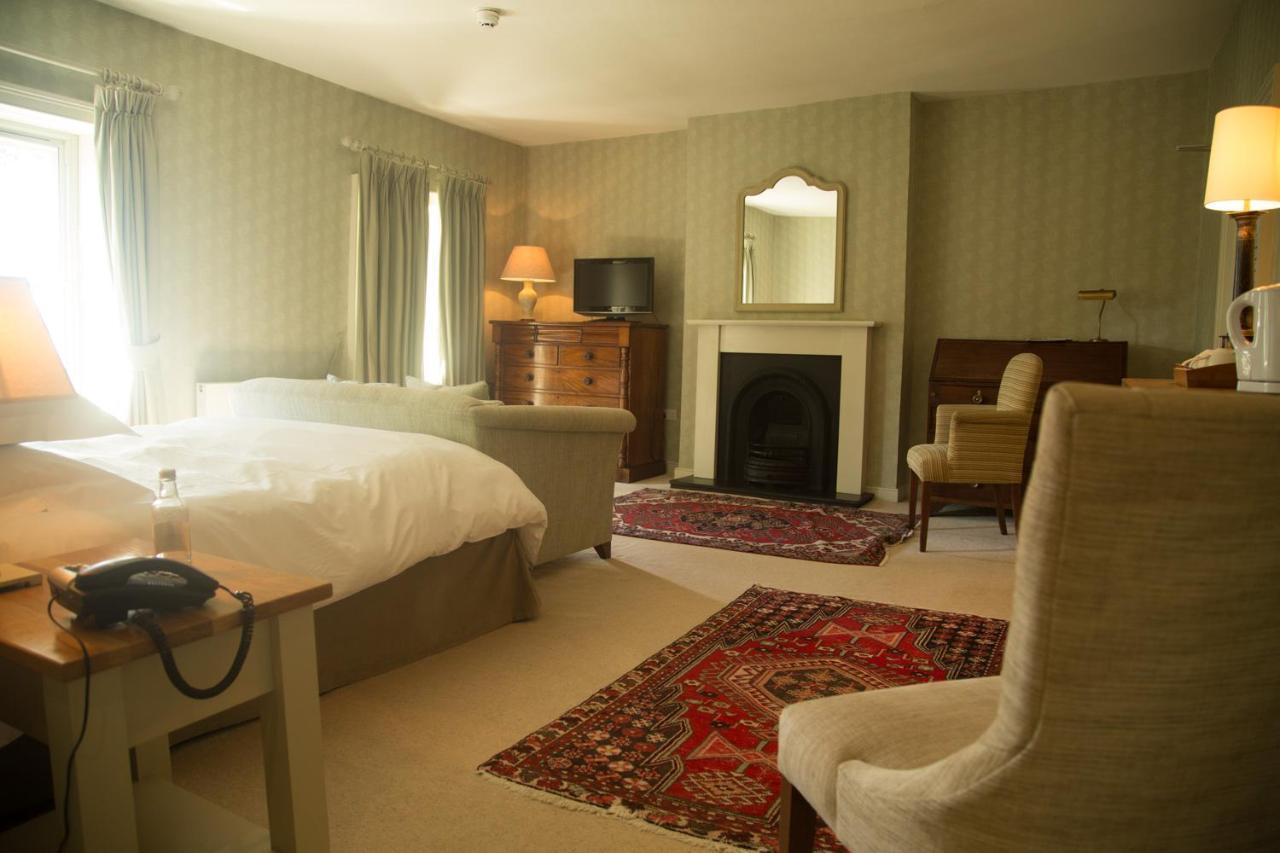 Collingwood Arms Hotel Cornhill on Tweed ภายนอก รูปภาพ