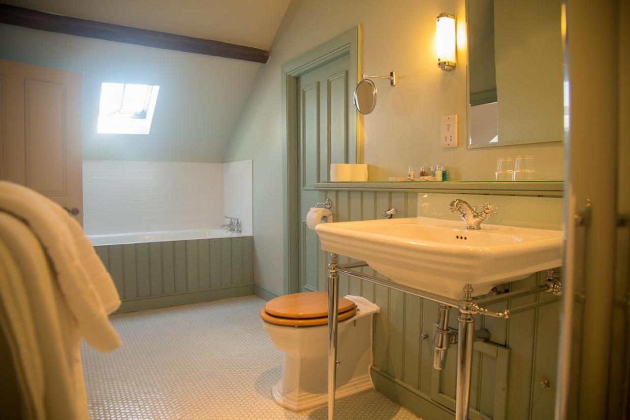 Collingwood Arms Hotel Cornhill on Tweed ภายนอก รูปภาพ